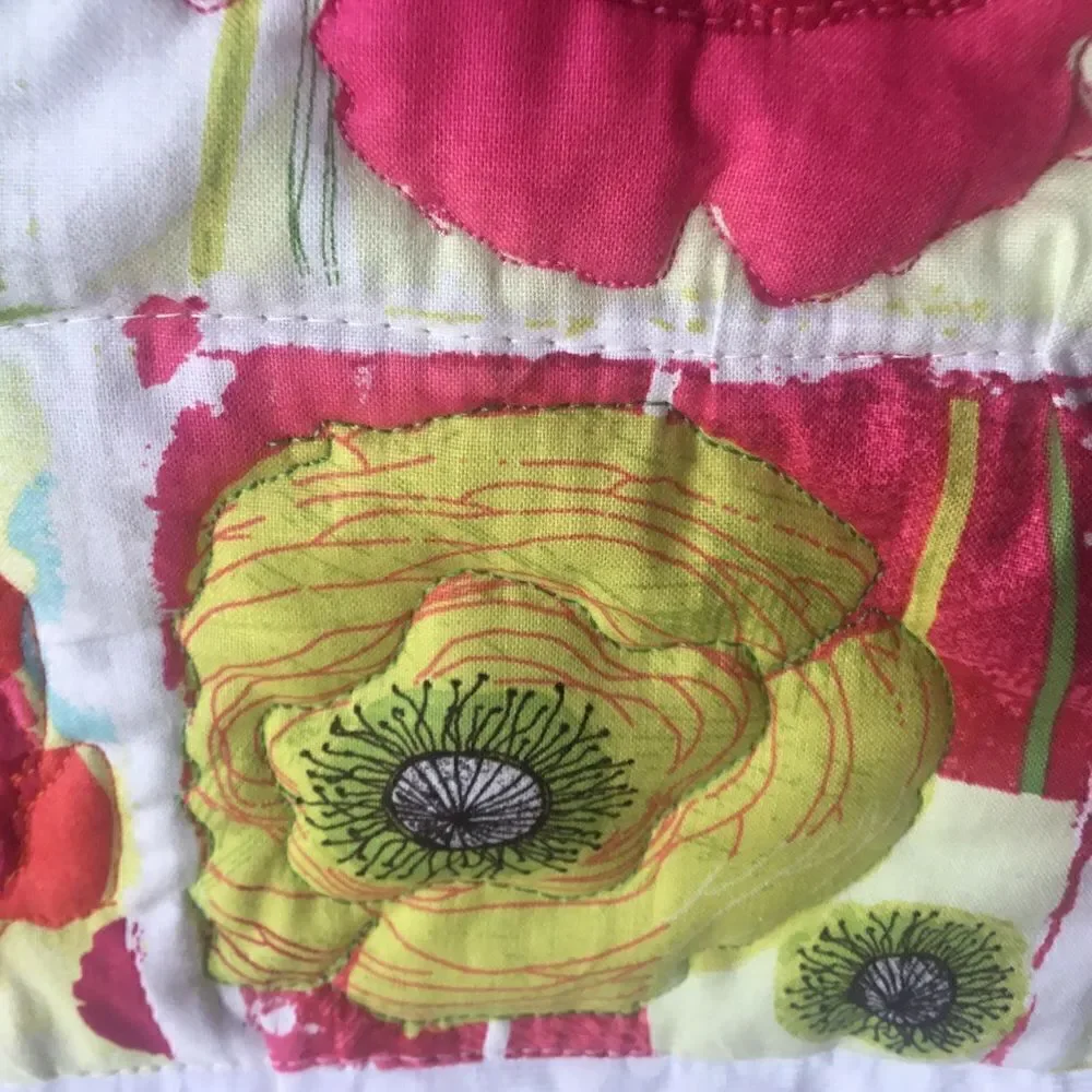 NWT. Hand Crafted Bright Poppies Quilt
